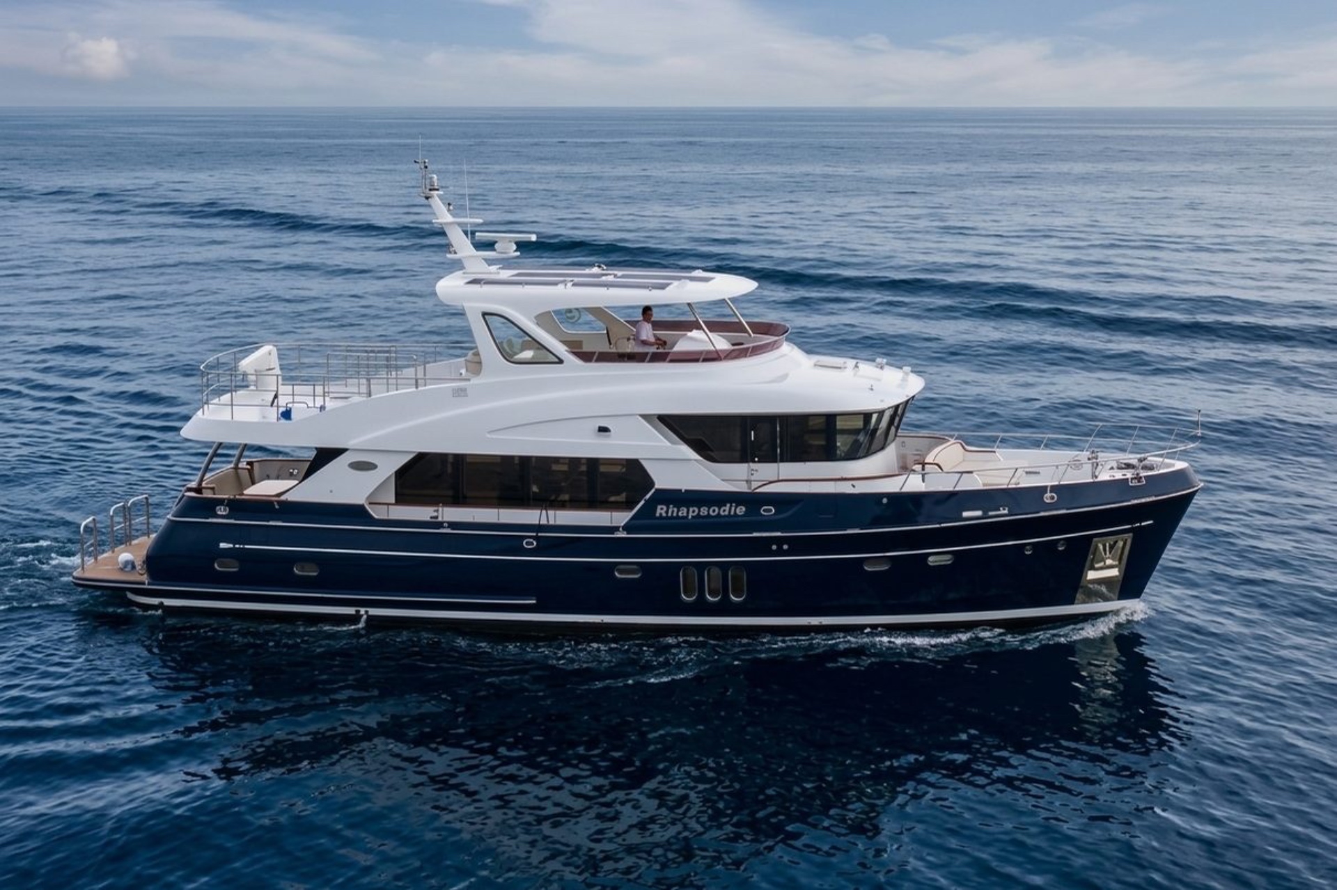Cannes Yachting Festival — beeld 1